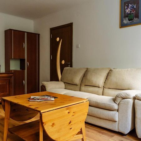 Old Town Historic Apartment With Backyard Mini Park Βουκουρέστι Εξωτερικό φωτογραφία