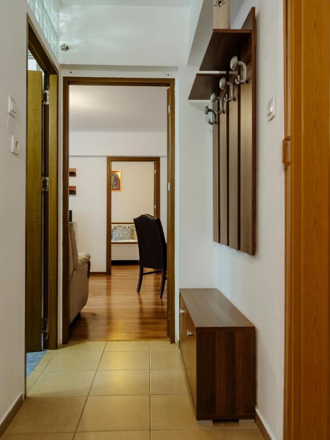 Old Town Historic Apartment With Backyard Mini Park Βουκουρέστι Εξωτερικό φωτογραφία