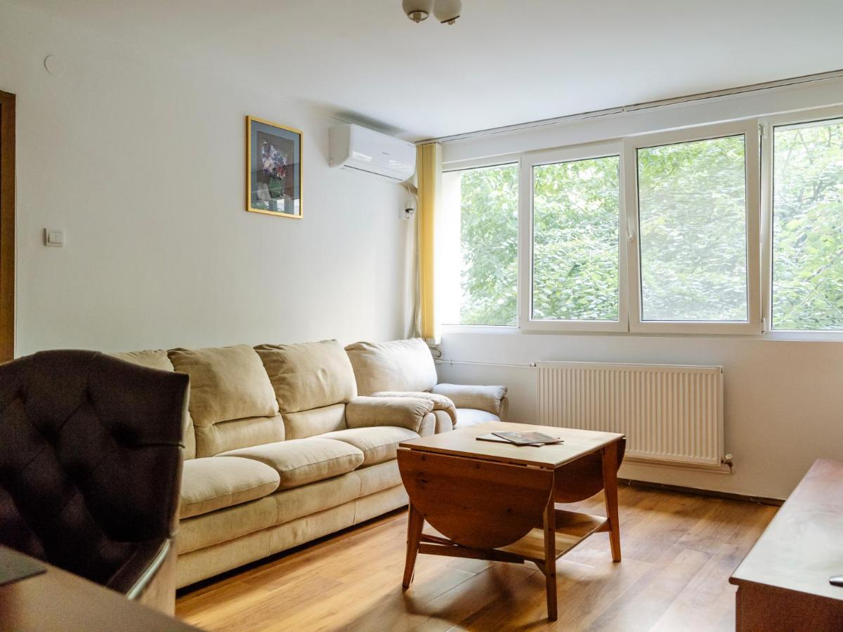 Old Town Historic Apartment With Backyard Mini Park Βουκουρέστι Εξωτερικό φωτογραφία