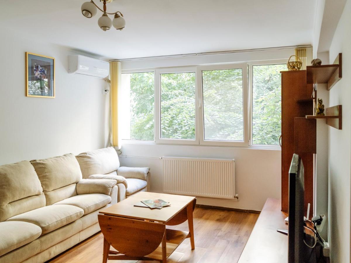Old Town Historic Apartment With Backyard Mini Park Βουκουρέστι Εξωτερικό φωτογραφία