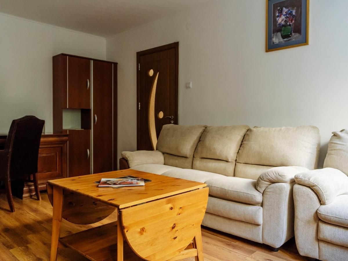 Old Town Historic Apartment With Backyard Mini Park Βουκουρέστι Εξωτερικό φωτογραφία
